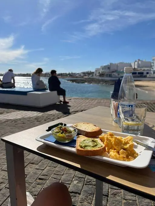 Gilda: Beautiful Spacious Apartment. Seaview From Rooftop Terrace Corralejo